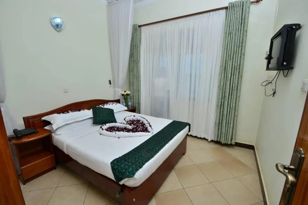 Jevine Hotel Rubaga Kampala 5*,